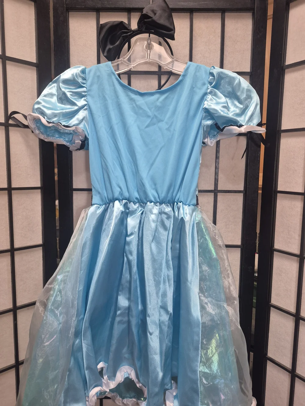 N/A playful blue